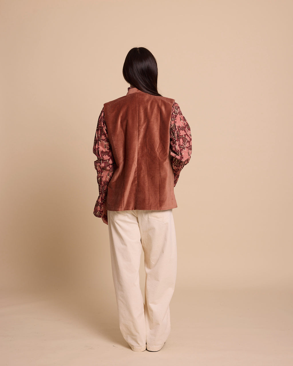 Antónia Vest